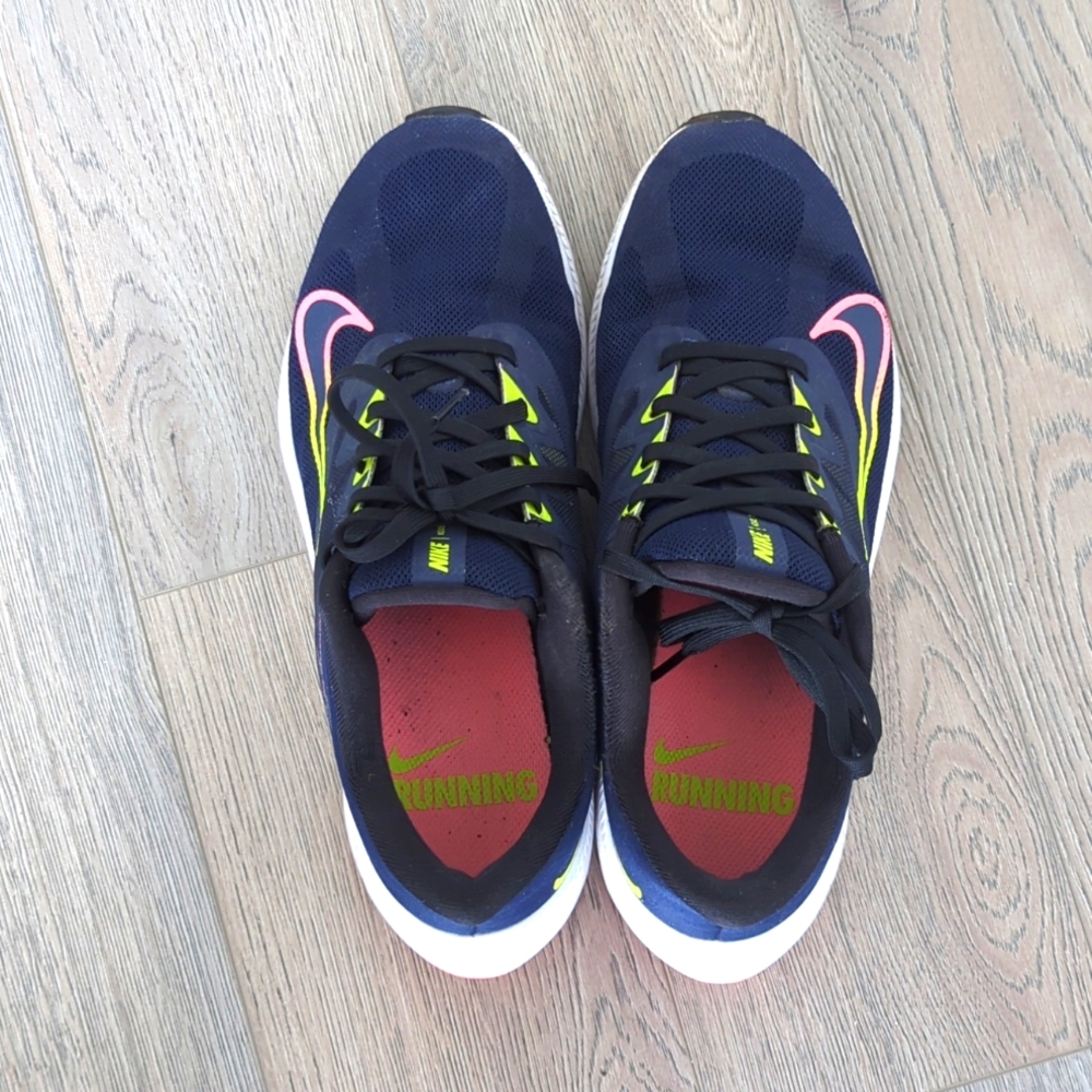 Nike Quest Running Shoes